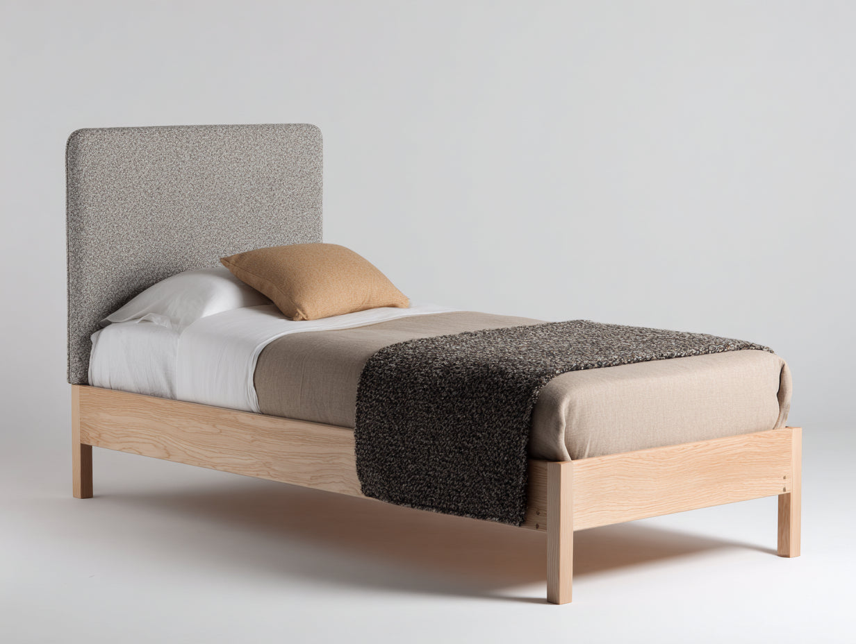 Lit simple en bois avec tête de lit tissu 200x100x110 cm - bois naturel et gris - style scandinave